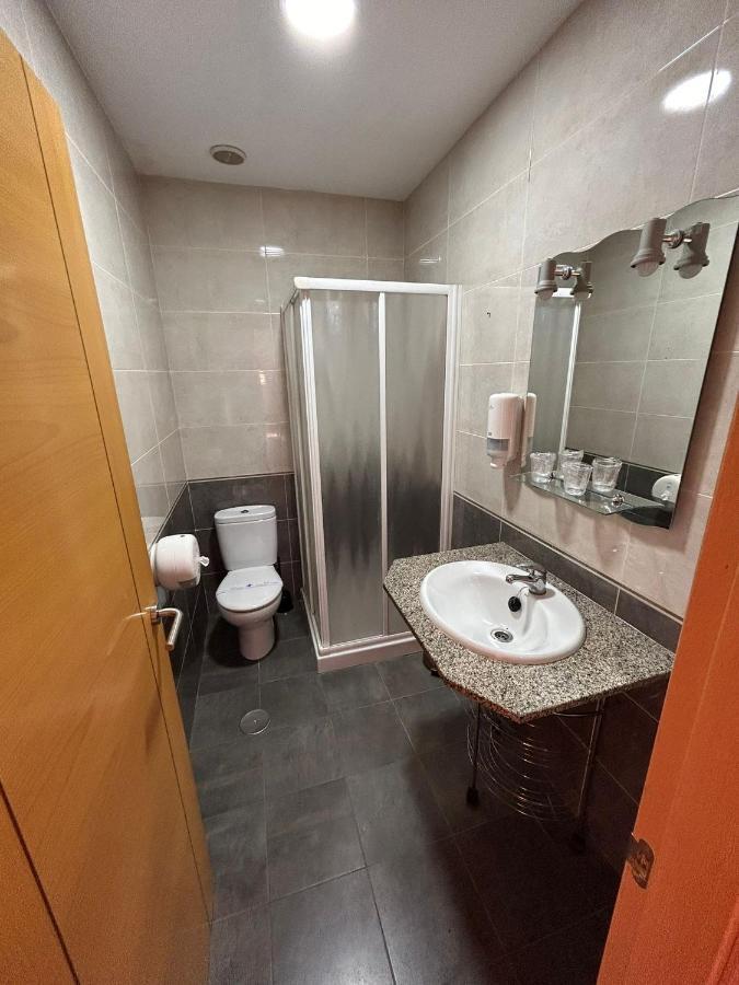 Hostal Restaurante Aqua Ourense Buitenkant foto